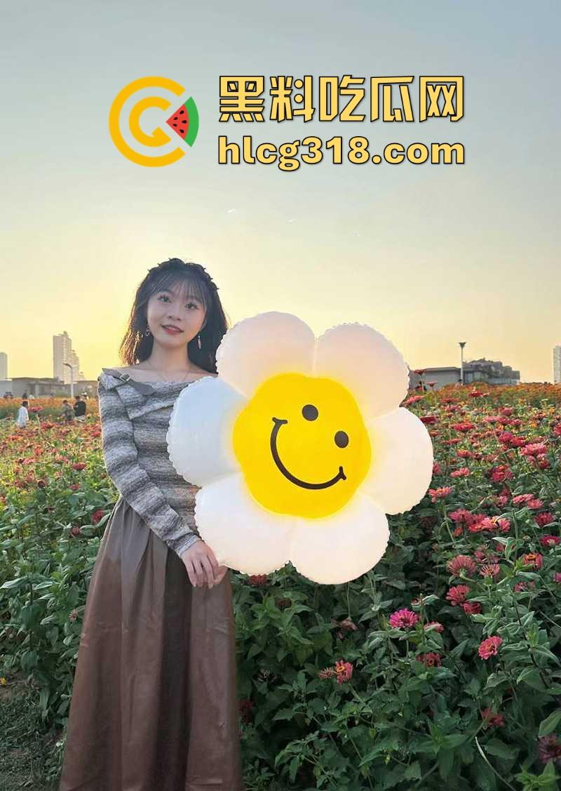 海角乱伦大神，排卵期把姐姐按倒床上强行推倒，无套后入内射，把她都给操哭了！-6