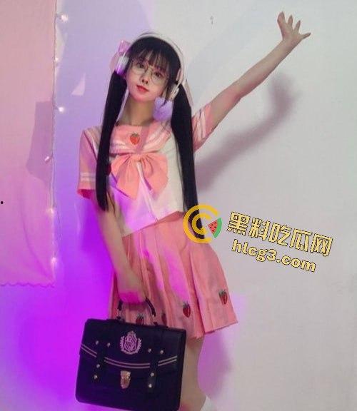 上海网红反差甜妹『吸酱』私拍泄密！甜美外表下的惊人真相，金钱交易背后的秘密曝光！-3