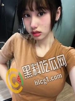 06年巨乳留学生私房照片流出，国外留学的反差婊小妹性欲旺盛平时没事爱拍点自慰视频给男友看，惨遭男友泄密-9