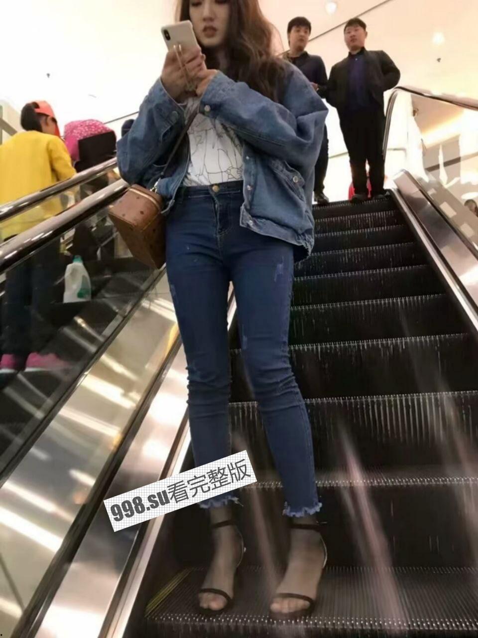 南昌大学经管学院大瓜 清纯校花商场试衣间性爱视频曝光-4