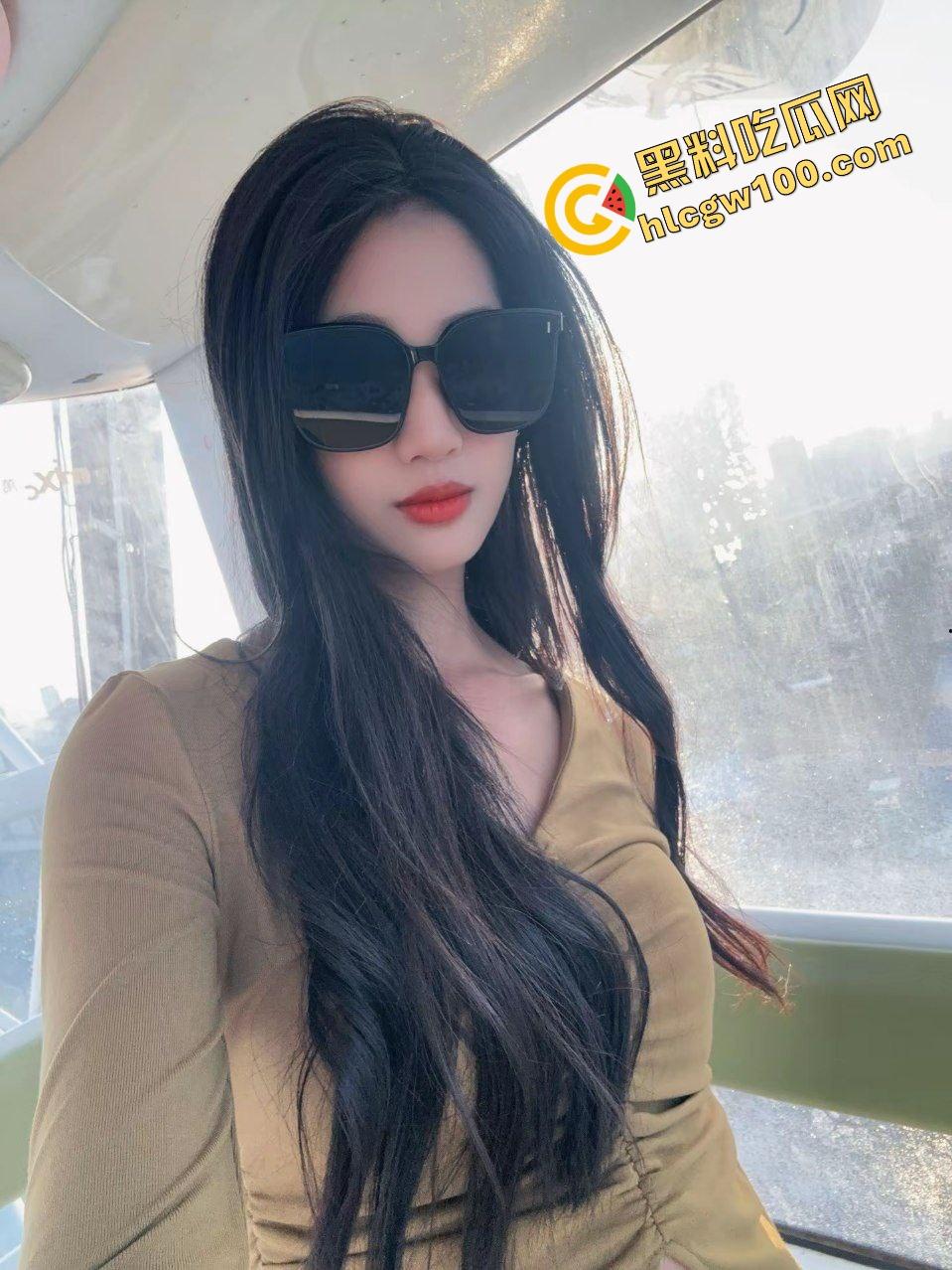 海南海口反差御姐母狗公交车【吴芸】道具抽打轮操骚穴 多人淫乱3P多体位操逼内射灌满淫穴!原创独家流出!-4