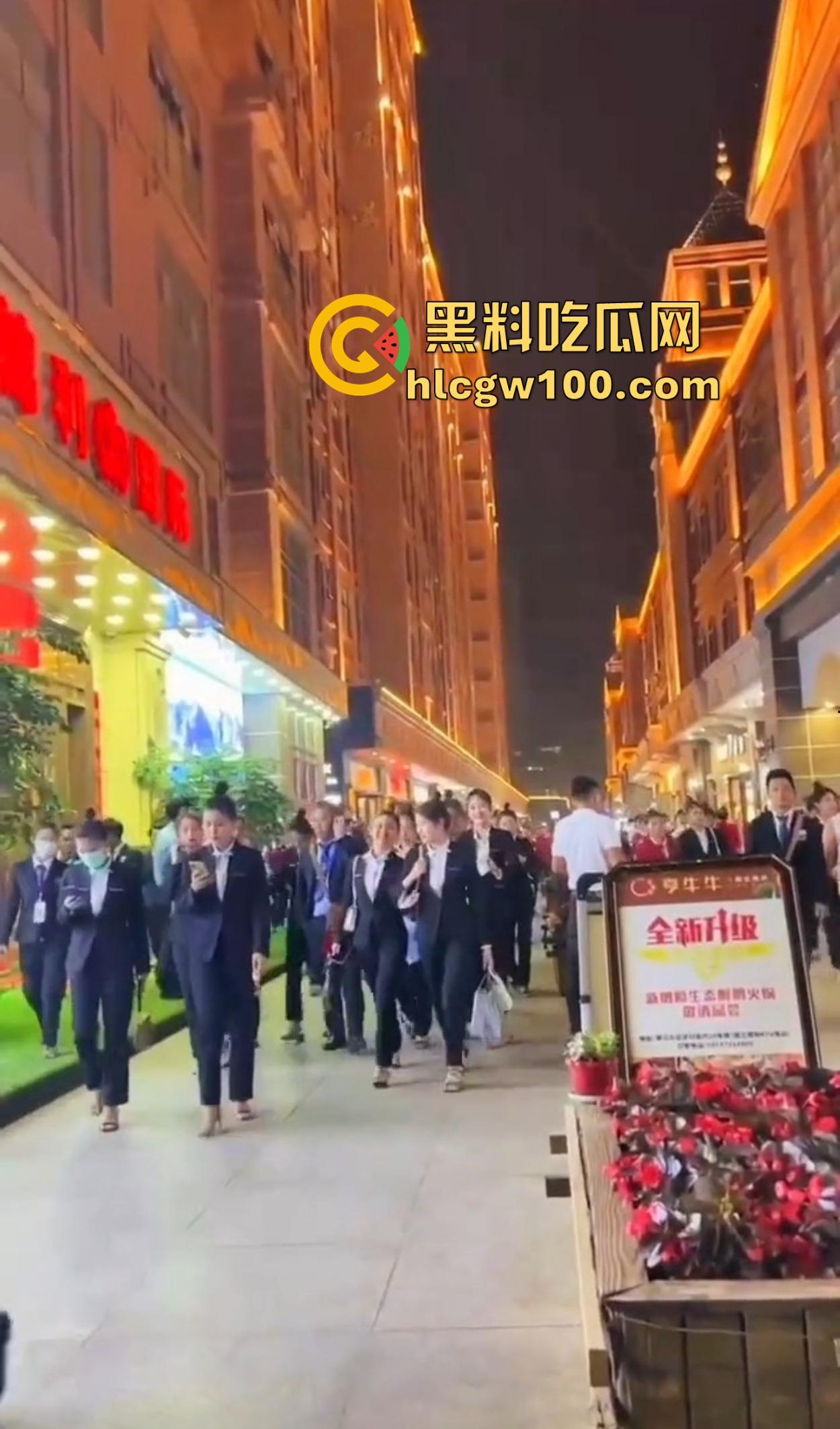 缅甸小姐姐的日常曝光，下班后颜值在线可甜可辣，生活不仅是开火车，瓜友速来当评委，看看缅甸妹子美到几分！-9