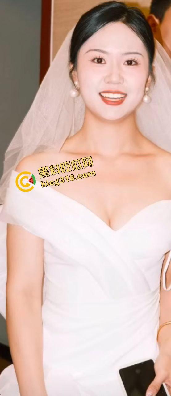 曝光济南人妻母狗群P狂魔『闫冰倩』被7个男人轮番操3P十几次，精液洗澡都洗不干净！-2