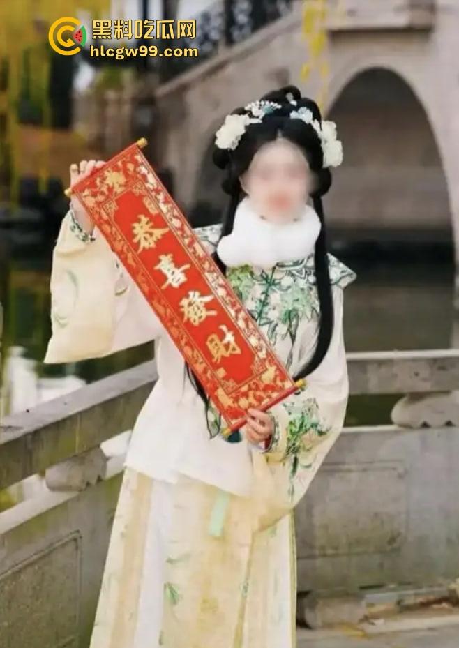 美国加州艺术学院中国留学生『庄梦涵』 被白人虐待杀害 生前是个福利姬流出大量私拍 现被虐杀也是可怜！-2