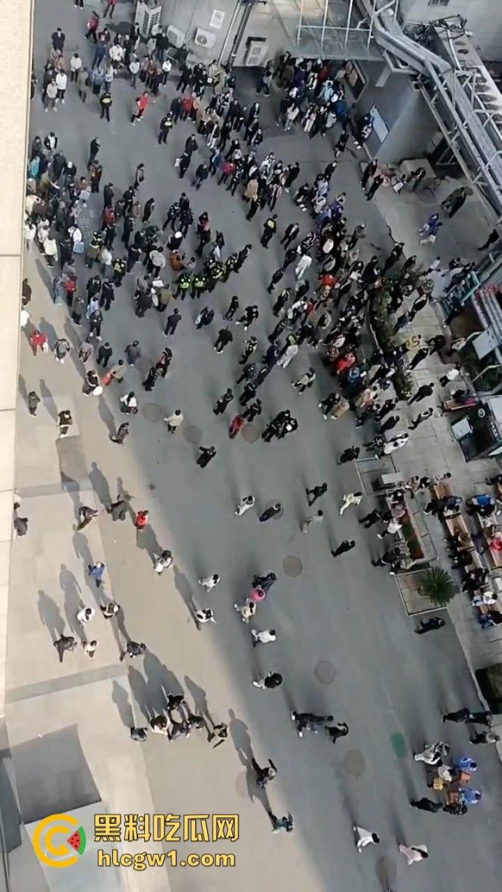 阑尾炎也能要人命？徐州二院割阑尾花费100万人还没了 人财两空家属大闹医院-10