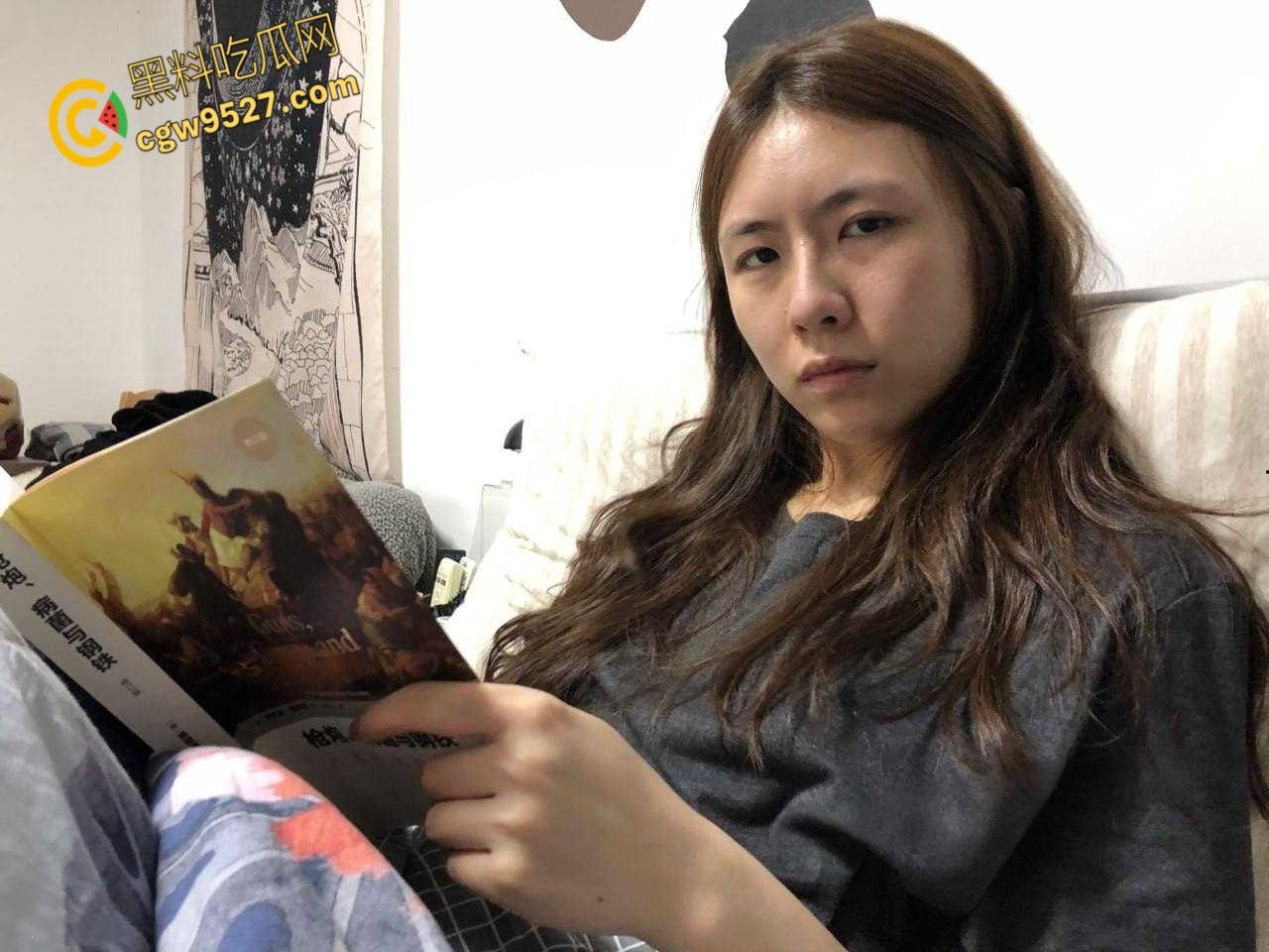 浙江外国语学院【Marry】,高气质模特身材反差婊,与男朋友校外同居日常,性感翘臀被后入狂操 !-1