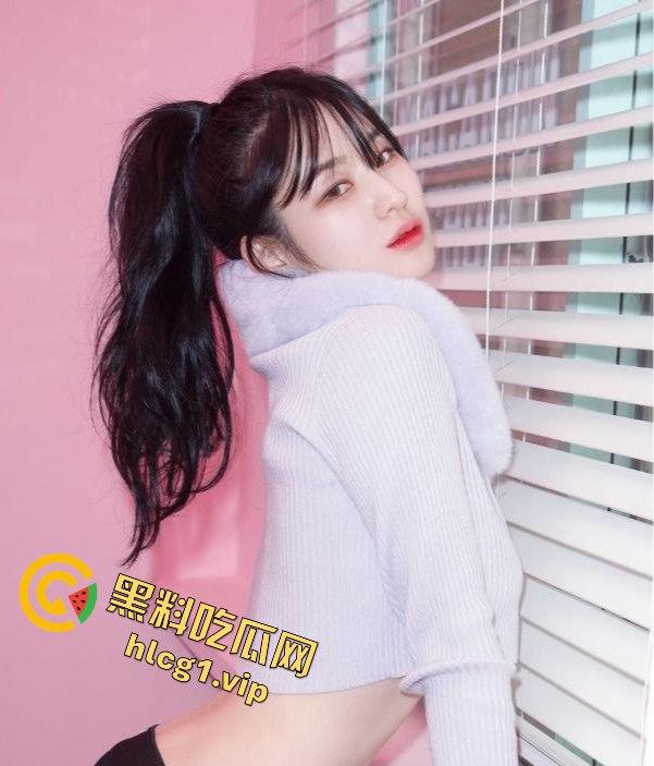 韩国巨乳模特『 Hyeon』楼梯口交视频流出！高冷美颜配极品身材！瘦高奶大性感尤物搔首弄姿尽显风情！-3