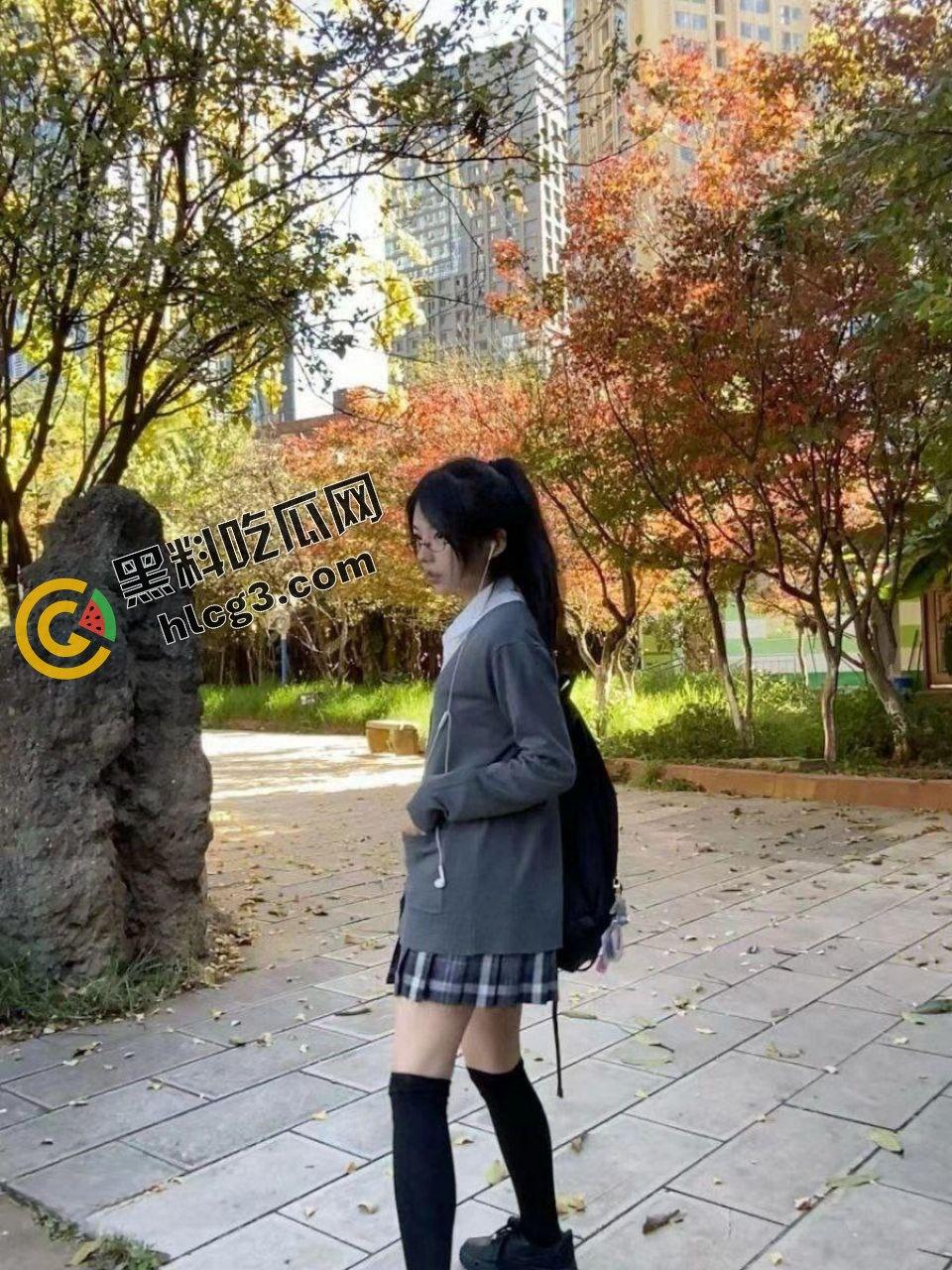 上海00年『叶蓉蓉』沦为金钱奴隶！清纯女神小萝莉与金主爸爸口交私拍曝光，男友心碎成绿帽侠！-13