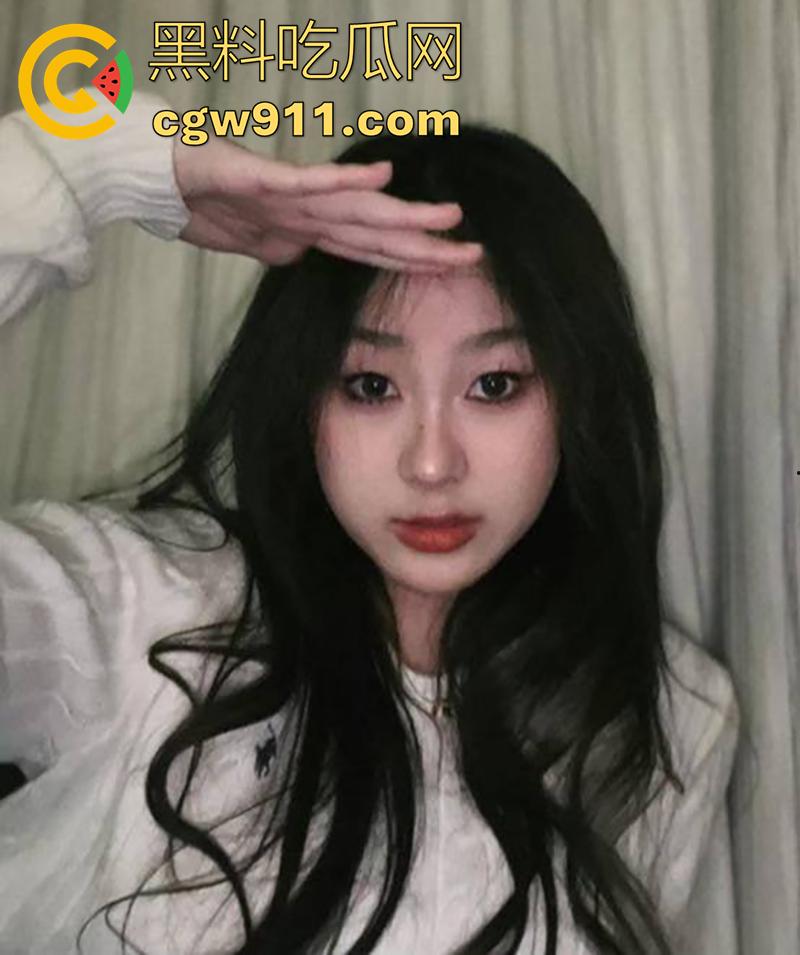 武汉体育学院【周一诺】，和男友恋爱期间多次出轨，私下与篮球生开房猛操，最佳战绩4p轮奸，不雅视频流出！-1