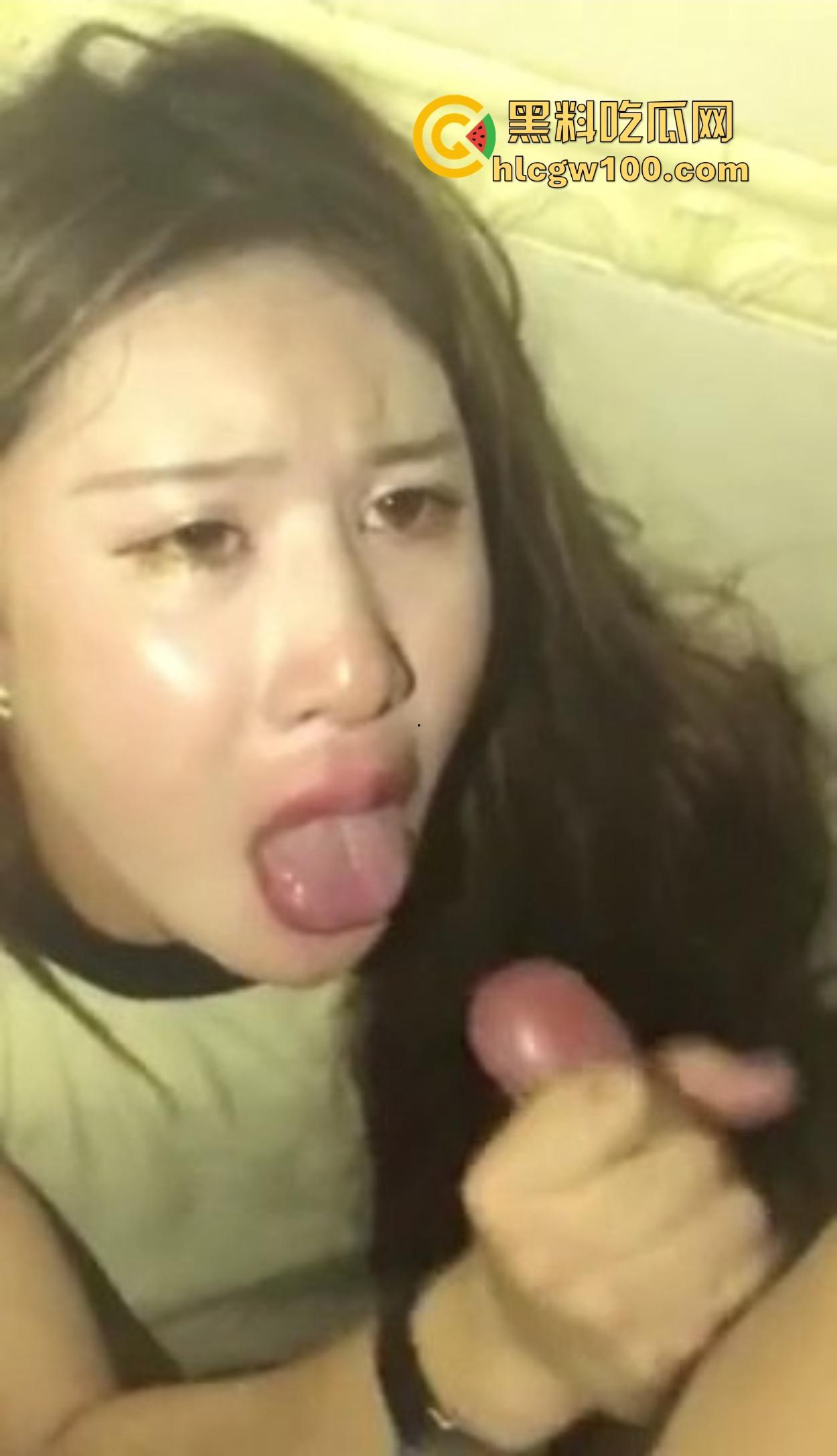 河北精神小伙KTV玩疯，陪酒妹被当狗地下爬跪舔，嘴当B抽插全程卖力口活卖力吸到腿软，洗手间乱交结尾！-10