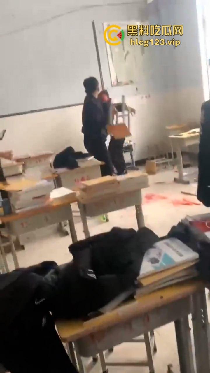 校园阴影!河南鹤壁技师学院暴力血腥打人视频传出 恶魔必须曝光!!!-3