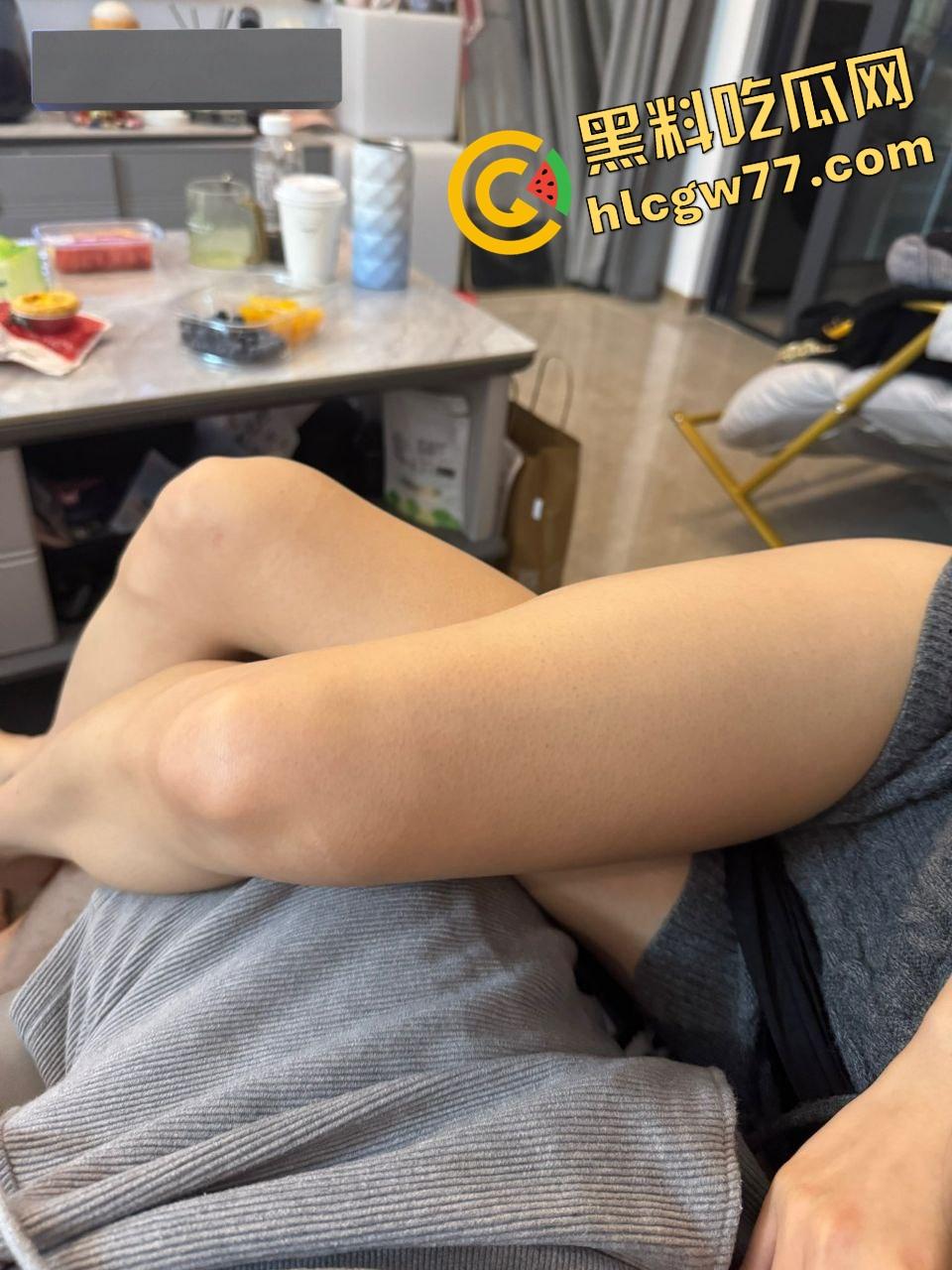 南昌传媒学院极品骚女【江婉璃】喷水到床垫透底，小穴撑成屌模，全校走一圈淫水一路滴！-20