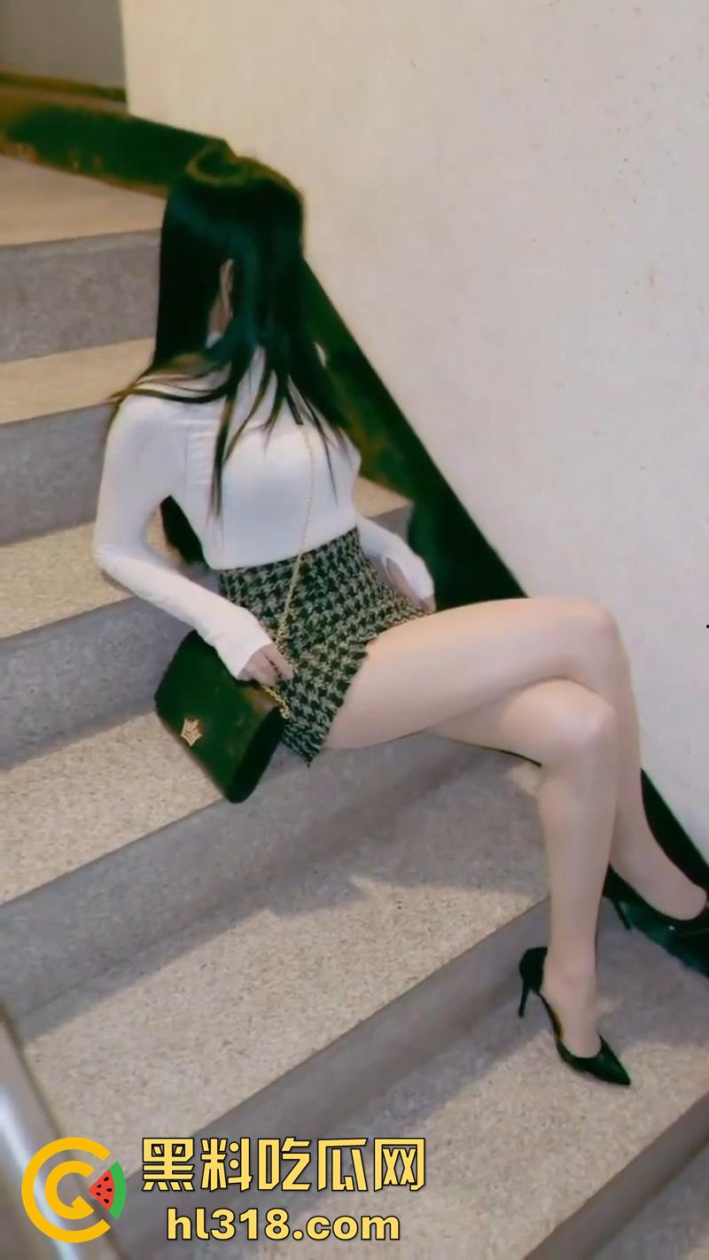 韩国顶级ts美妖,肌肤白嫩身材极品,翘臀美腿白皙修长,腰肢纤细翘臀饱满,娶这样的应该不用彩礼了吧!-4