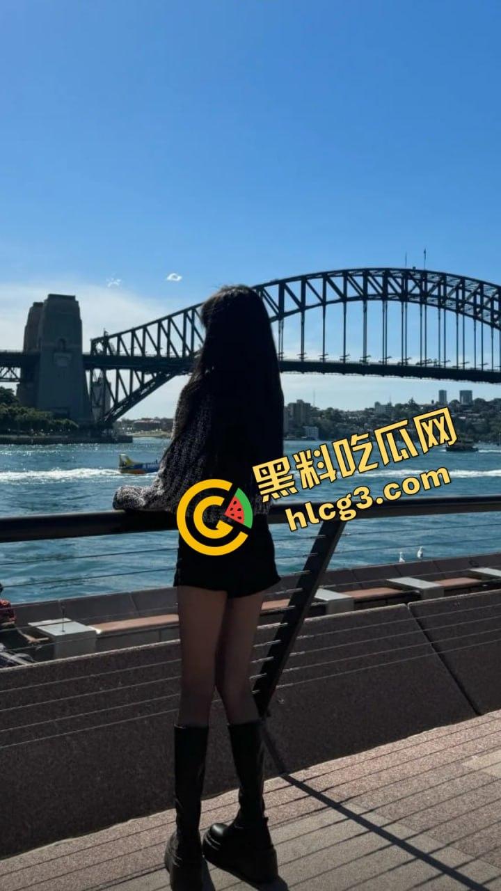 抖音爆红空姐『白天翱翔蓝天，夜晚专宠大哥』，私密视频，线下真实激情，双重身份被曝光！-10