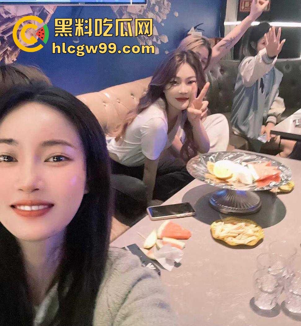 江西鹰潭【徐魏林】当初因颜值跟人走现又因为对方穷求复合，前男友无情曝光不良视频，你别说奶子真大！-8