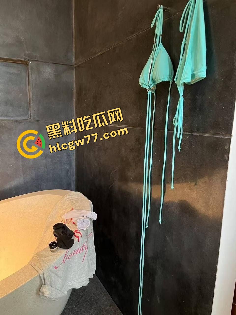 骚母狗前任初中破处高中献屁眼吞精,粉红嫩逼黑透被操烂,青春美少女妆精致却抬腿撒尿露骚洞!-12