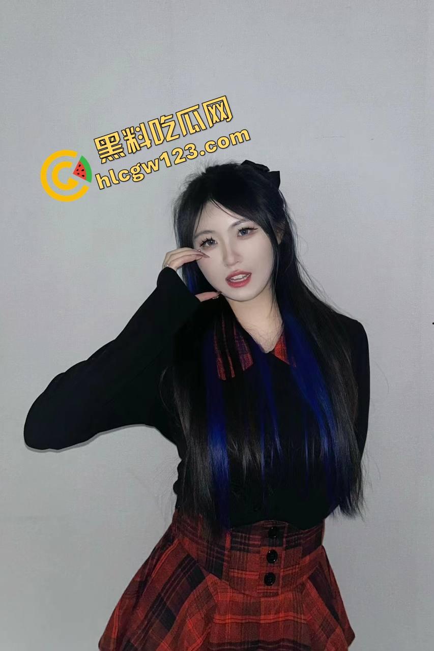 腿交女王COS各种角色强制压榨精,双腿夹屌狠过手,一对大腿夹断神志,榨精包榨到蛋空精尽!-4