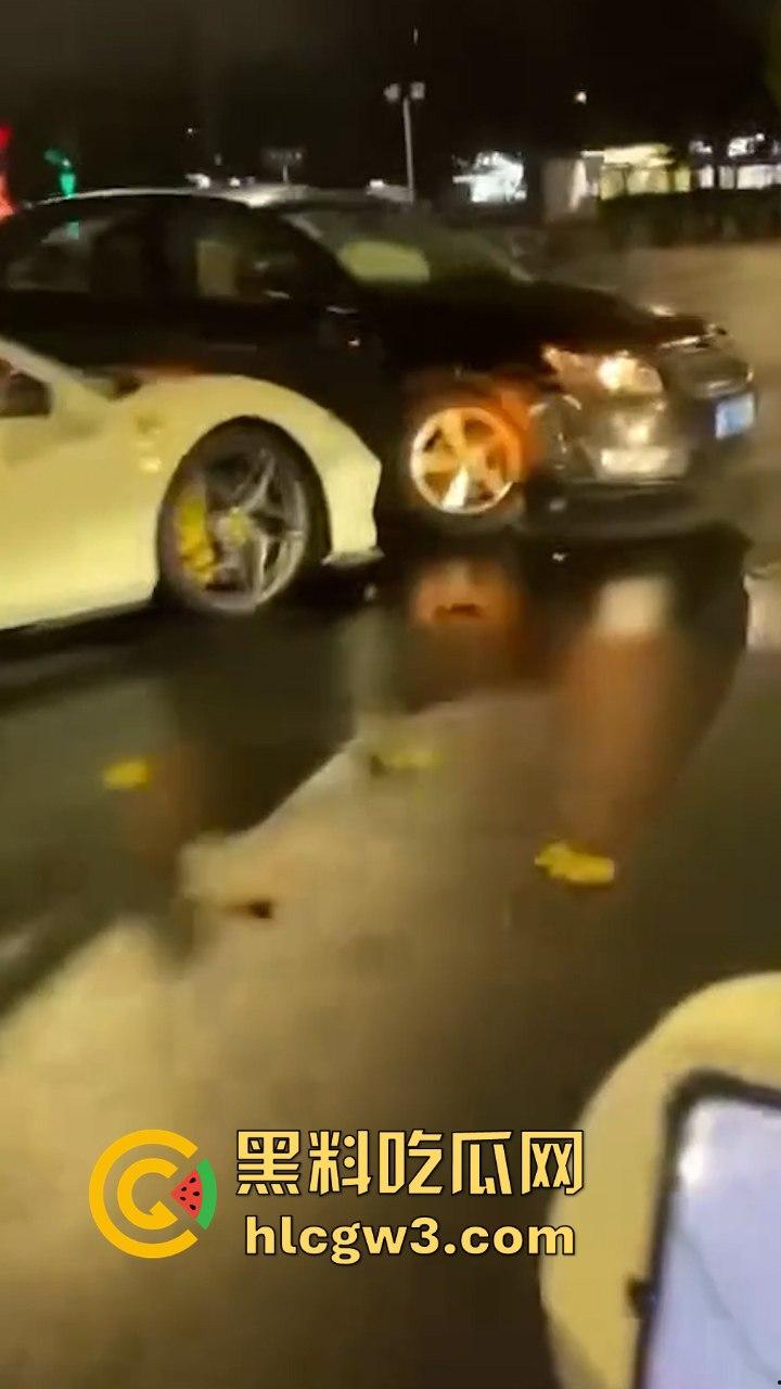 天价修车费从天而降 浙江嘉兴斯柯达撞上百万法拉利 车主当场懵逼 家里的媳妇坐不住了“难道要把我赔进去？”-4