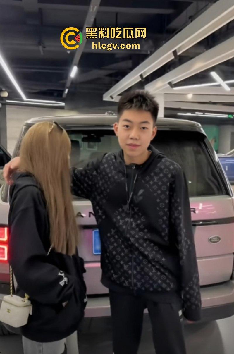 抖音忘川 44W粉丝抖音博主 真名【刘瀚阳】线下操粉群啪 00后女生视频泄露！-6