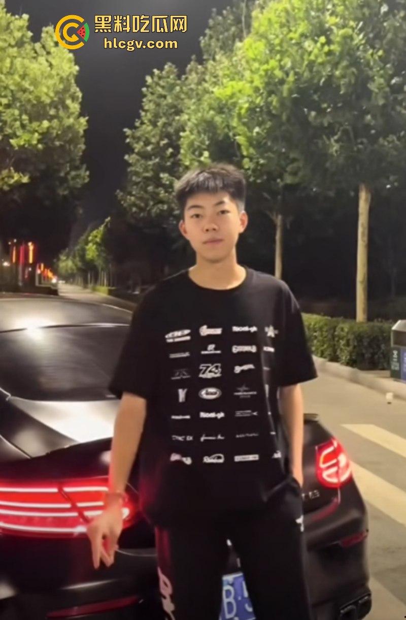 抖音忘川 44W粉丝抖音博主 真名【刘瀚阳】线下操粉群啪 00后女生视频泄露！-8