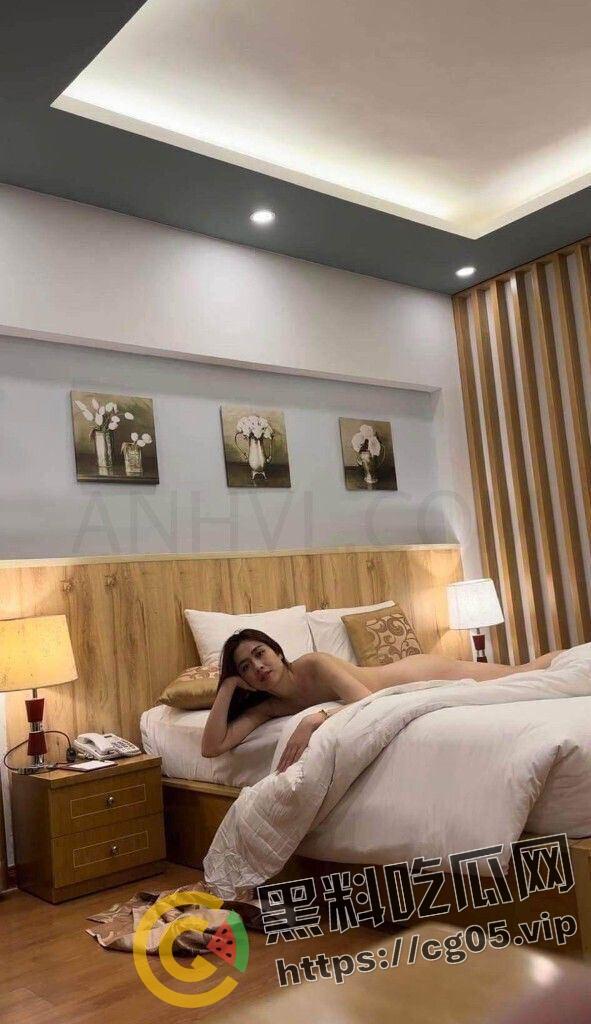 越南美女检察官 床上神似王祖贤 来自越南的反差婊 在床上用越南话淫叫-10