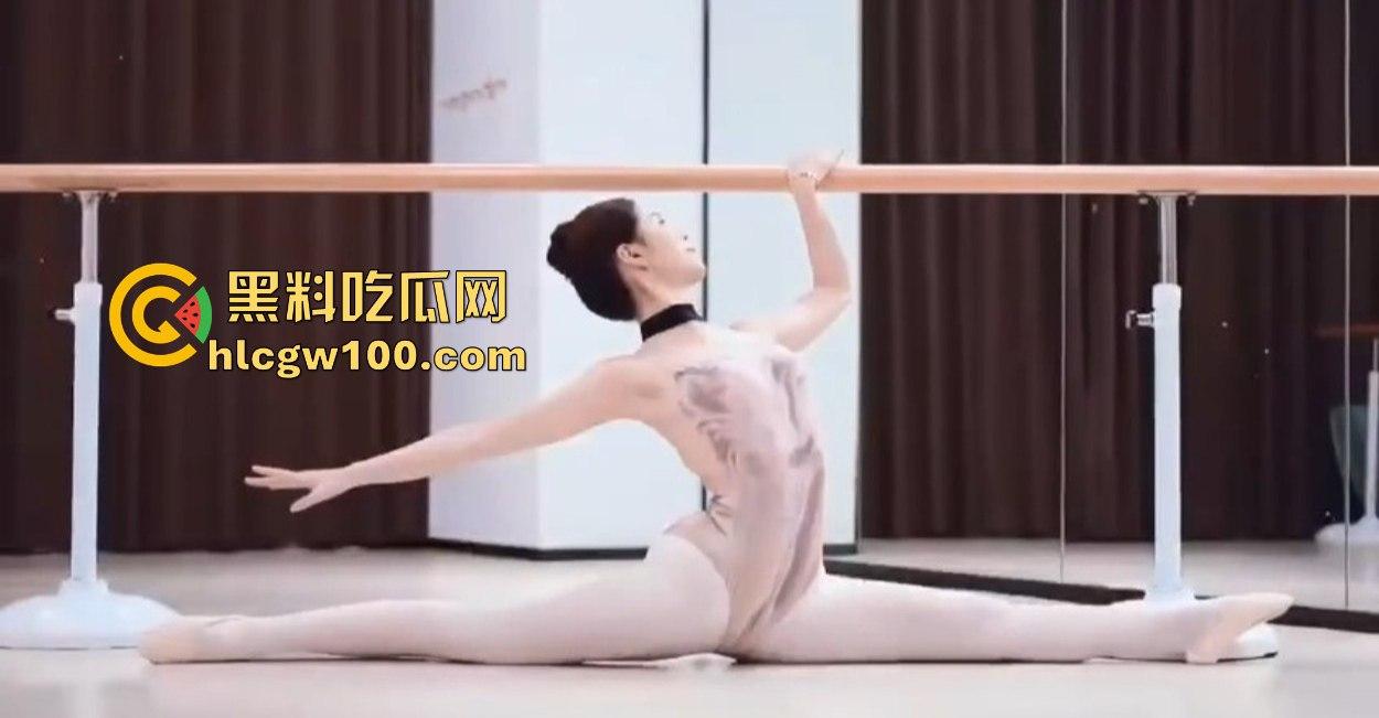 舞蹈妹妹一字马直接劈翻干爹，大长腿柔得跟蛇一样腿一开彩礼翻倍，舔狗看了直接秒，骚货绝活看完不硬算我输！-8