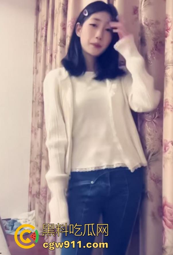 河北骚逼【魏莉】被男友调教成顶级母狗，男友的专属精盆，按头口交无套后入猛操，臀浪翻滚刺激十足！-3