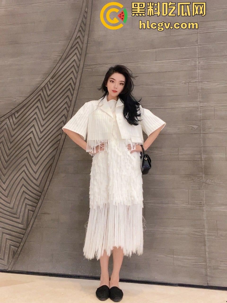 瓜友投稿日单位同事【尤文君】，真实颜值与美颜对比！这换头术真敢用！-1