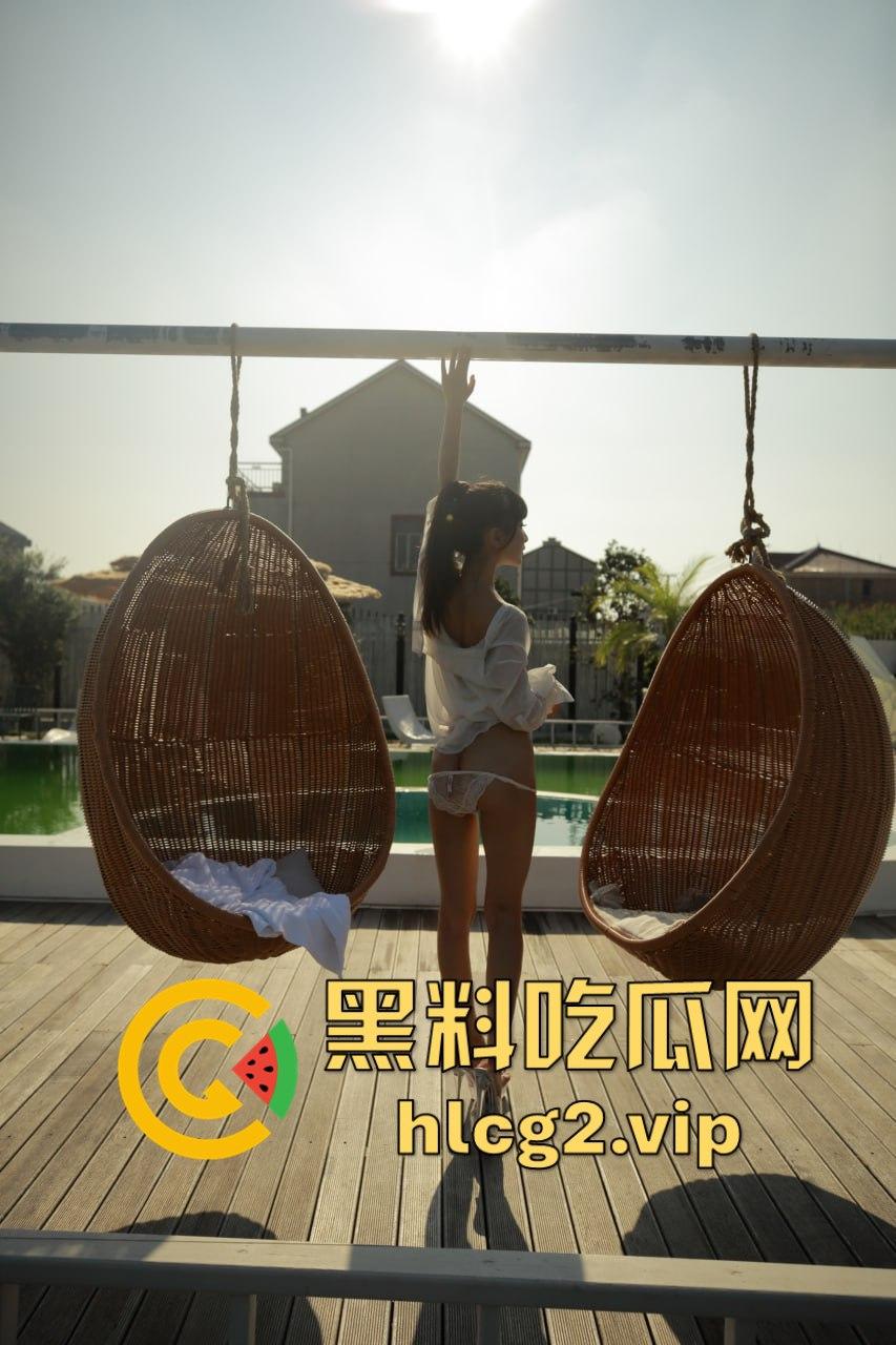 OF嫩模『 果冻儿』无套狂操！掰逼口交样样精通，摄影师爽到直射！-5