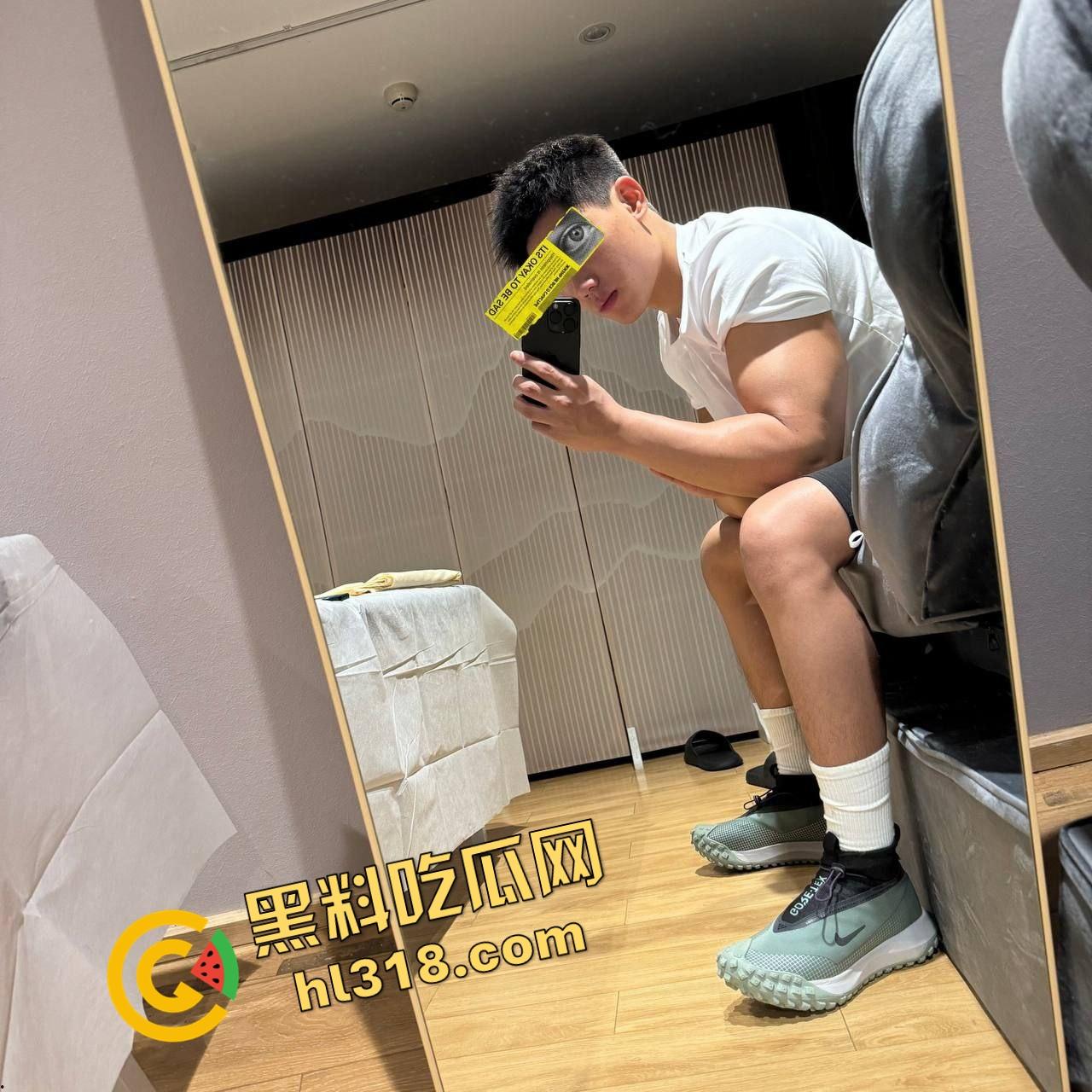 别只会看抖音直播，40W粉健身网红『小葛』爆操女粉，鸡巴一亮生吃大帅屌，谁还在乎套子这种废物？-2