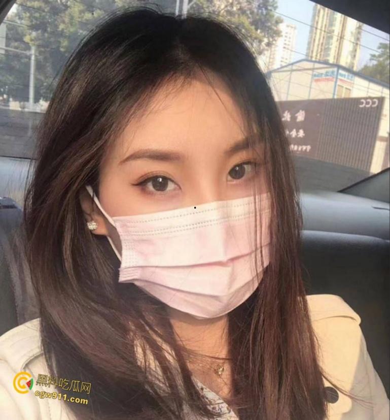 浙江舟山新婚人妻【胡娜】,少妇口活就是好,床上各种姿势深喉口交,穿着开档丝袜被暴力抽插骚穴!-3