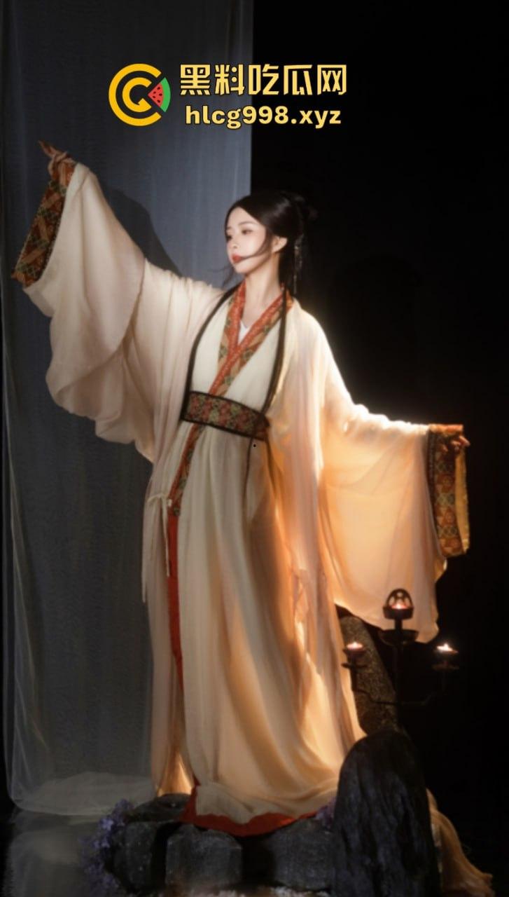 “溜狗呢”吴欣蔓指名道姓要手撕渣男赵珂！今天不痛不痒发一条“喝多了”-10