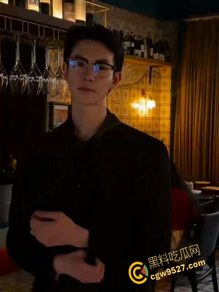 抖音气质男神网红【Amant】,骗炮视频被曝,美女主沦为精盆被玩半年,痞帅痴情人设彻底崩塌 !-3