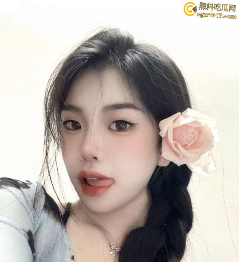 山西科技大学高颜值校花【张佳慧】性爱视频曝光，肥臀翘得像蜜桃，男友狠干嫩穴浪叫连连高潮不止！-4