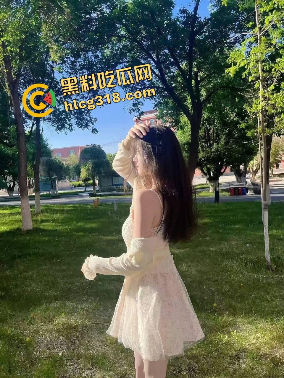 台球厅约到05后JK妹妹『田熙淼』自己坐上去猛摇成全自动飞机杯，敏感肌妹子怎么给自己坐喷水了！-2