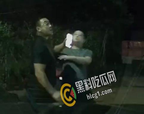 湖南常德公职人员 偷豆角打人事件 视频放出来了 打得很恶劣 豆角现在这么值钱么-6