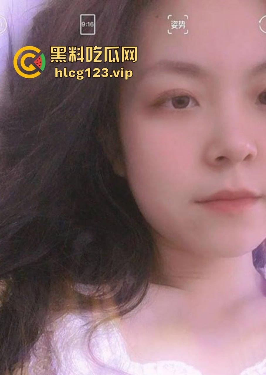 宁夏职业学院反差女学生『曹林子』性爱视频曝光！甜美外表全方位无死角舔弄肉棒！后入抽插呻吟不断！-6