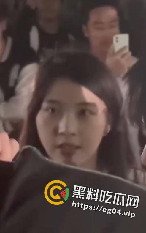 那么轮到女生来为爱冲锋了!山东体育学院男生出轨 女友四川直接飞过来兴师问罪 这么好看的女朋友 不想要可以给我-3