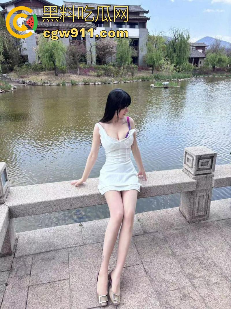 湖南中医药校花【周思思】，逆天长腿身材火辣，被曝竟然是空降小妹，黄播平台名叫【去一个软喵喵】，骚逼事迹被彻底曝光！-5