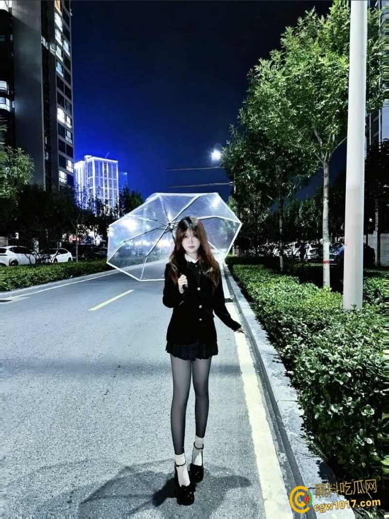 浙江广播电视大学【马昕悦】极品学生妹性爱视频流出，出租屋给男友口交深喉，后入爆操尖叫连连！-4