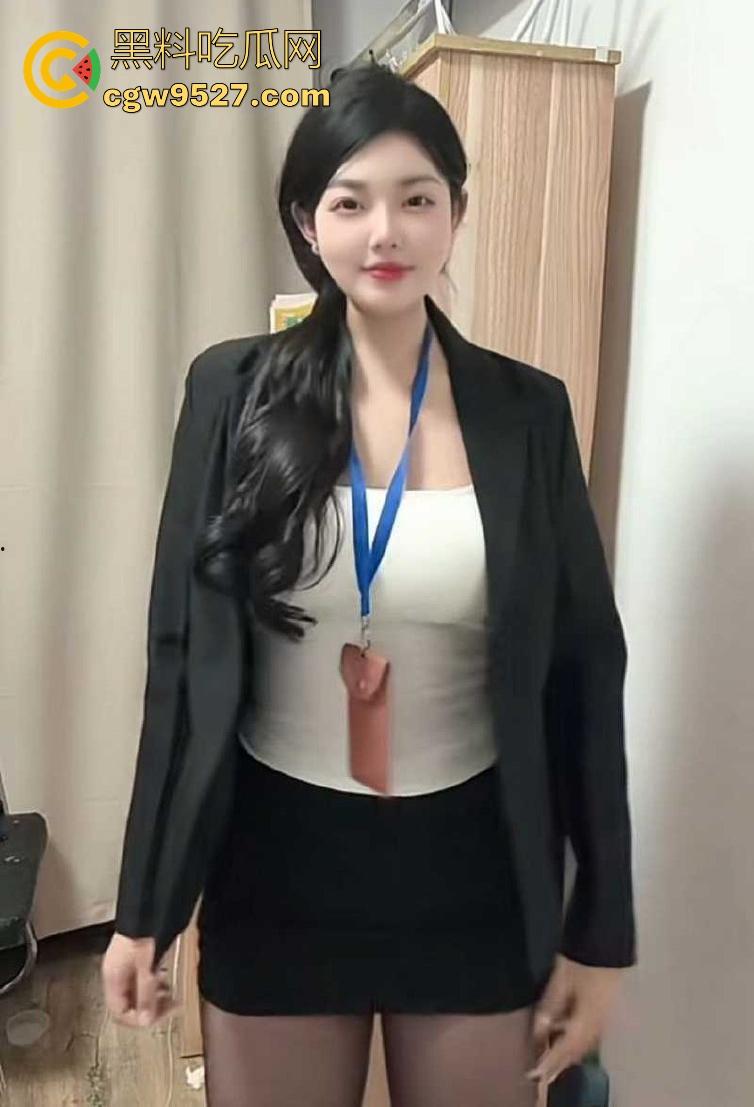 哈尔滨工业大学【李莹颖】刚毕业大学生为业绩献身，开台就送逼操，清纯外表下隐藏惊人秘密！-3