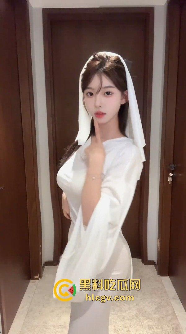 万圣节限定胆小慎点！鬼面娘性感到榨人精尽亡，极品身材撑起顶级炮架，告诉俺娘俺不是孬种！-21