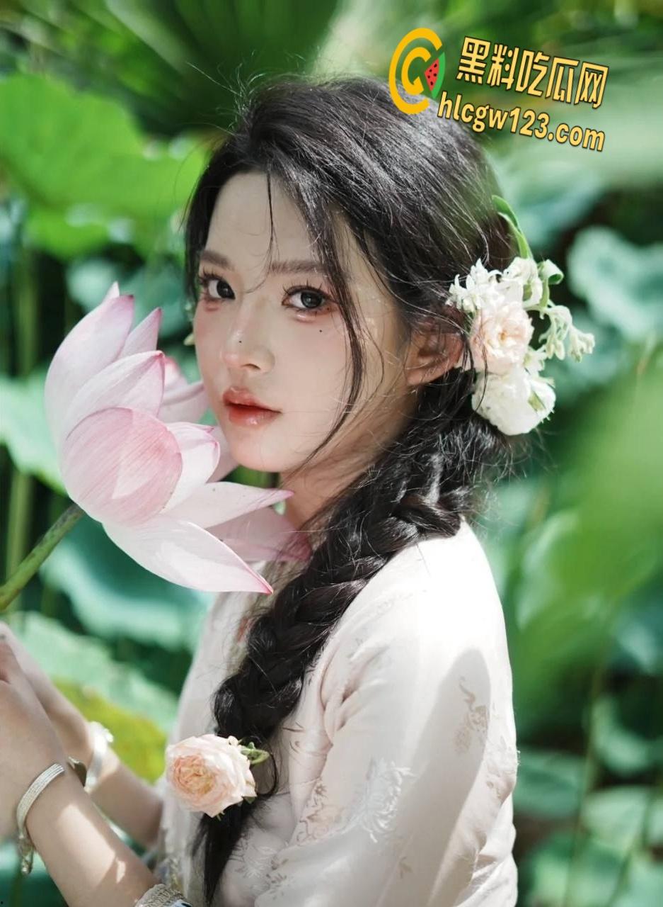 清纯江西女大学生变骚浪尤物!情趣装下美乳翘臀,床都被干塌了 !-3