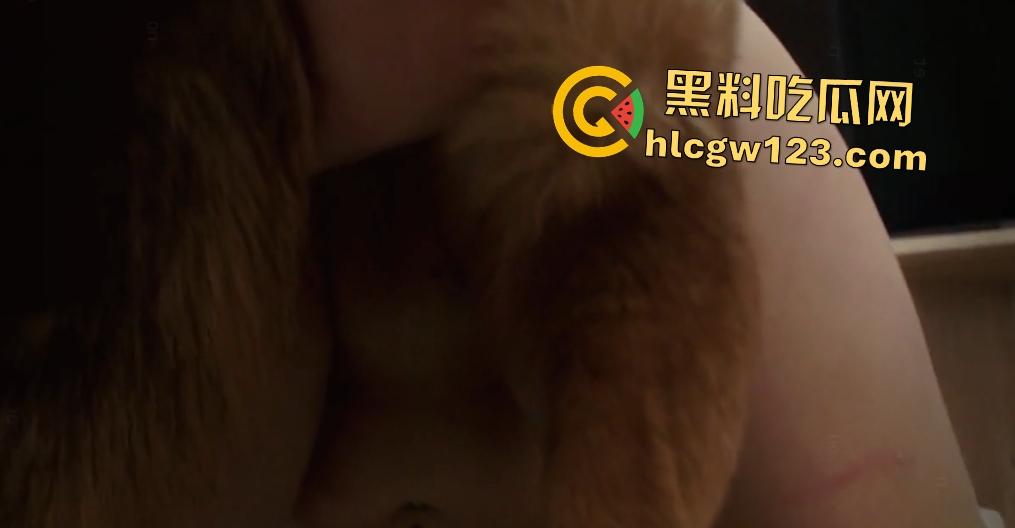 老外青少年被德牧肛交狂操，狗鸡巴一拔出来猛喷精液，只可惜这屁眼塞不下！-6