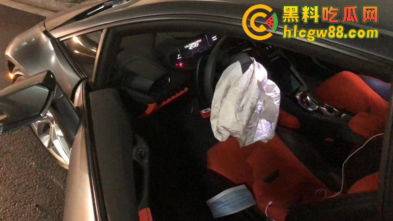 上海装逼狗租小牛隧道飙车炸场，下雨天装逼被雷劈爽翻天，谁瞅他不笑死这傻屌！-5