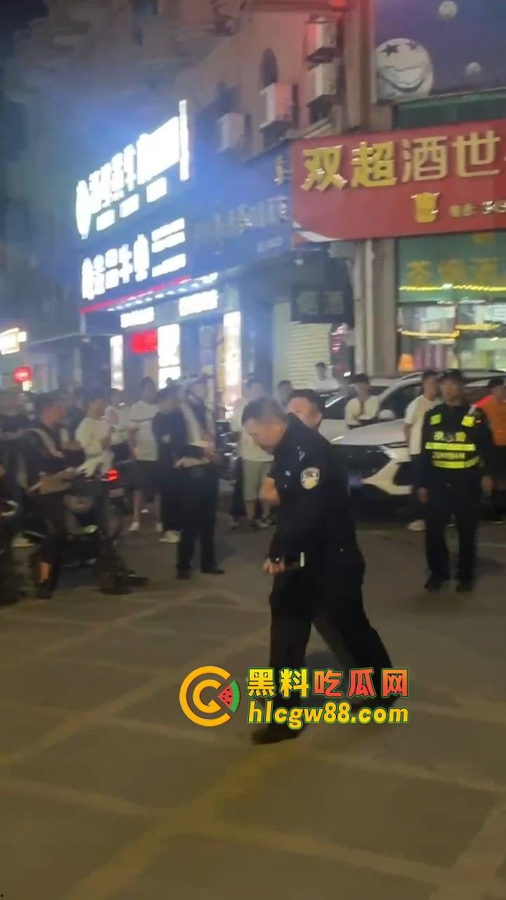 东莞净土不再，城市派对扫黄现场曝光，性感公主们排队上车，莞式传奇又少一处！-7
