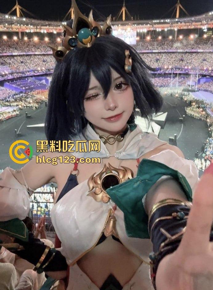 B站百万粉丝UP主『六二二同学』露脸自慰视频曝光！国内是cos国外福利姬，高潮喷白浆！-13