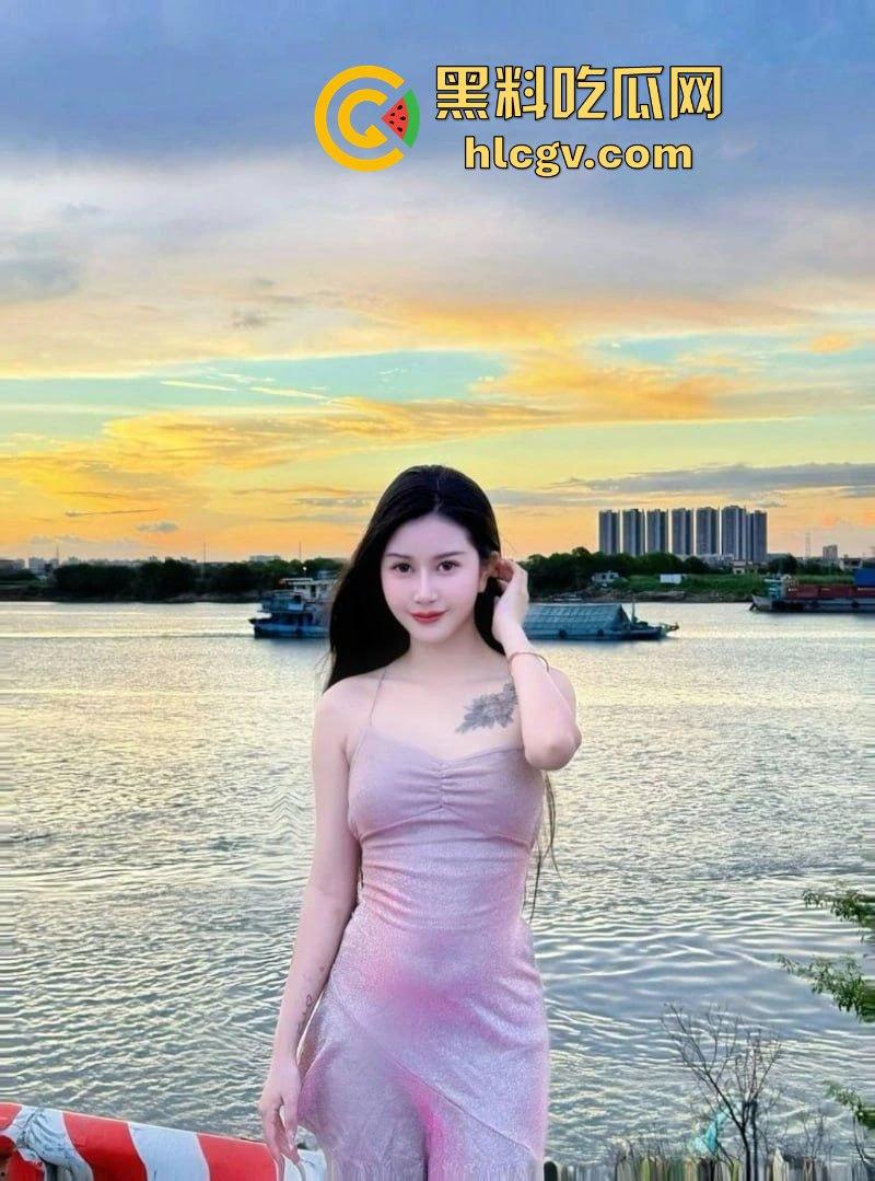 陈奕迅陪妹子去看陈奕迅演唱会 妹子陪我全垒打！这样的嫩妹真好骗一张票就搞定！-3