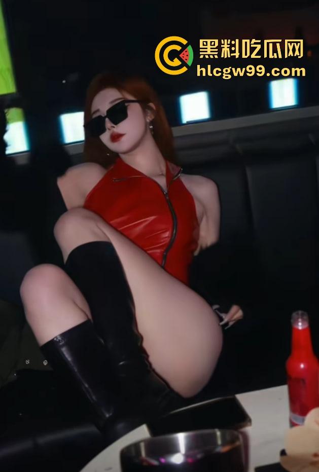 抖音282万粉大长腿御姐【DJ Nico】爱跳舞泄密，金主爸爸无套内射精致美穴，原来是个拜金婊，粉丝心碎！-6