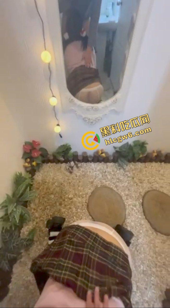 湖北武汉金主母狗反差婊骚鸡『李绘仪』为寻求刺激露出做爱！楼道白臀后操吃鸡！原创独家流出！-3